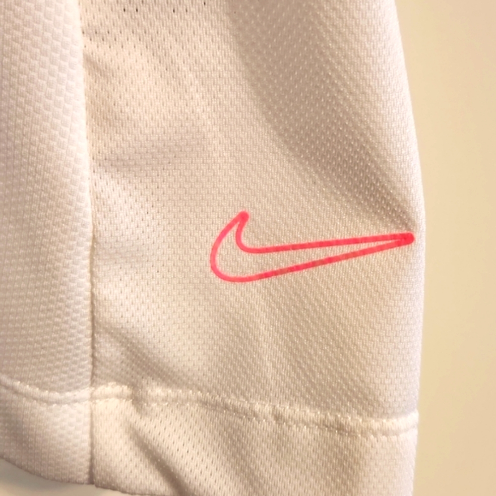 Ladies Nike Golf Tour Performance Dri Fit golf shirt - Picture 4 of 8